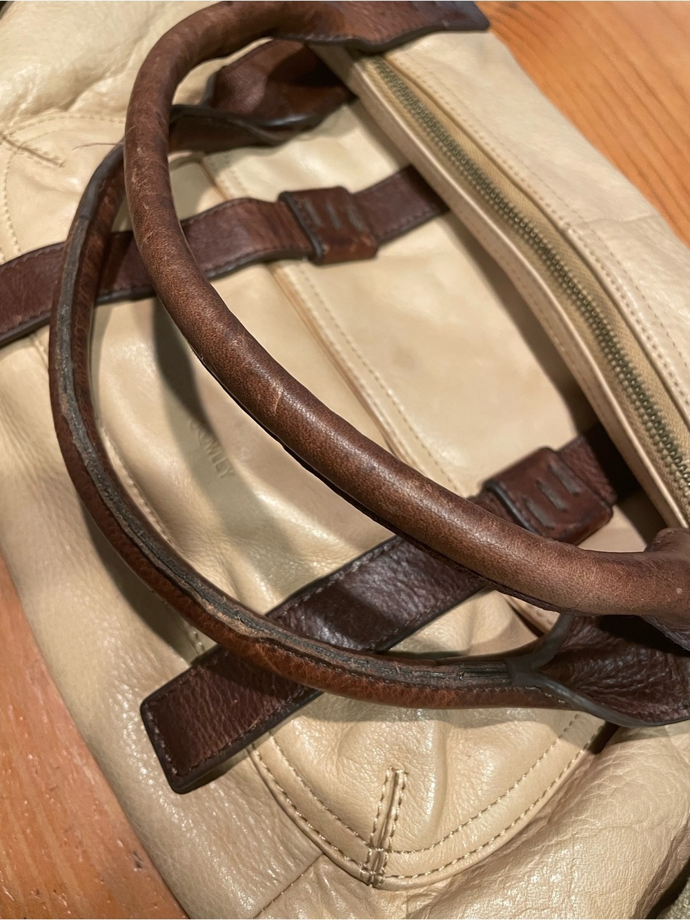 Cynthia Rowley Cream Leather Messenger with Brown Trim - Picture 5 of 11